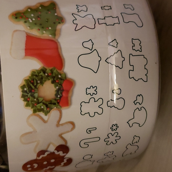 Mini metal Christmas cookie Cutters (40 count) - Picture 4 of 4